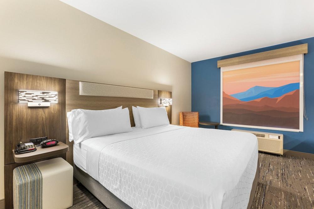 Holiday Inn Express Hotel & Suites Belgrade by IHG photo 17