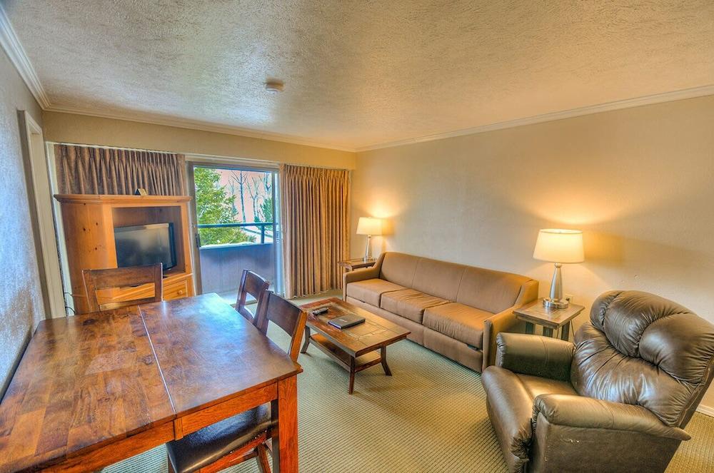 Fairmont Hot Springs Resort photo 8