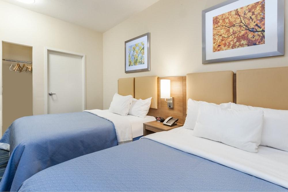 Days Inn by Wyndham Brooklyn Crown Heights photo 5