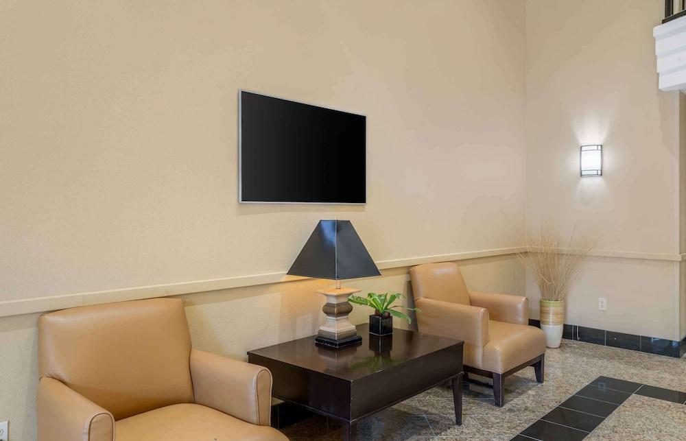 Extended Stay America Suites Portland Hillsboro photo 5