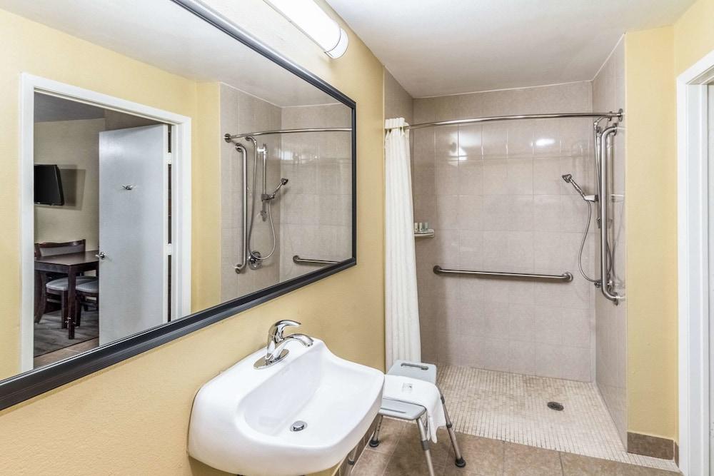 Quality Inn Corsicana photo 11