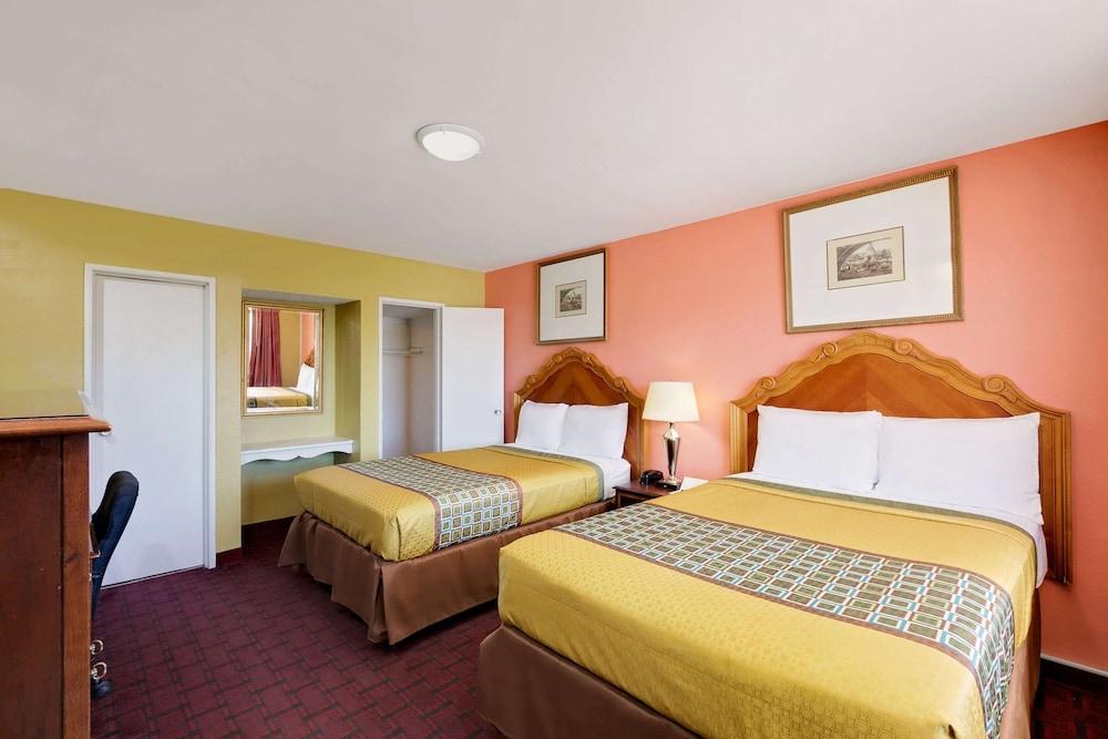 Knights Inn Big Spring photo 11