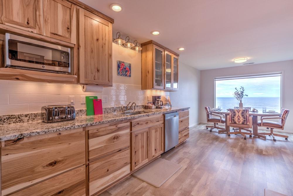 Cavalier Beachfront Condominiums photo 3