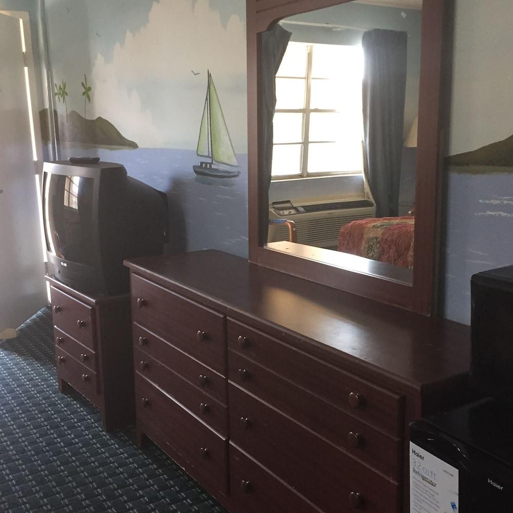 Guest Inn & Suites photo 6