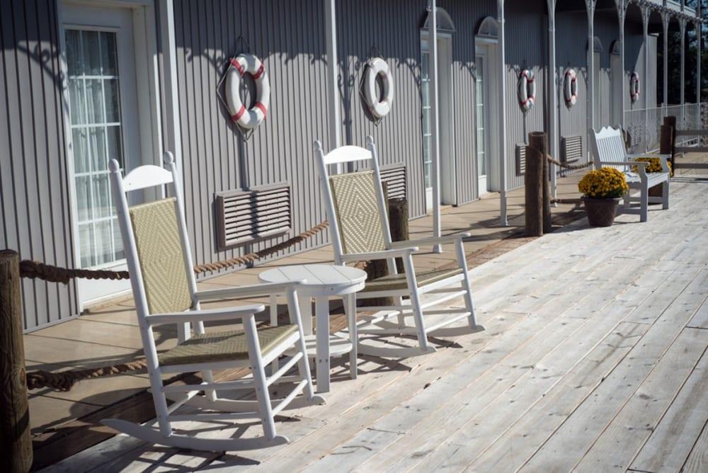 Fulton Steamboat Inn photo 69