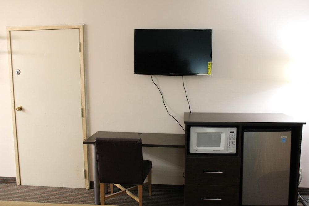 Sterling Inn Niagara Falls near IAG Airport photo 18