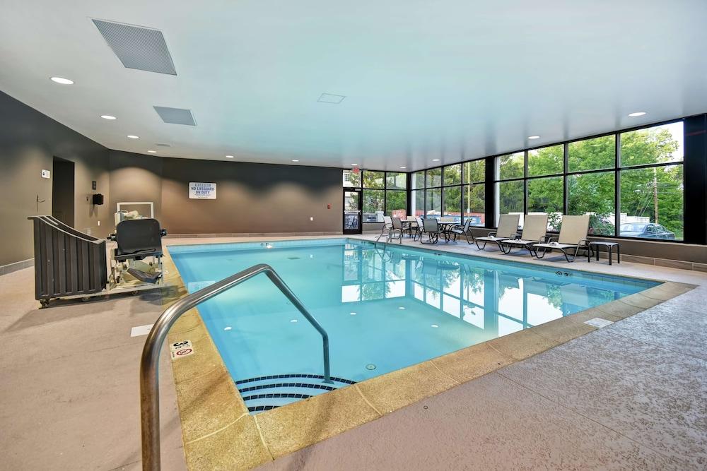 Hampton Inn I-75 Lexington/Hamburg Area photo 16