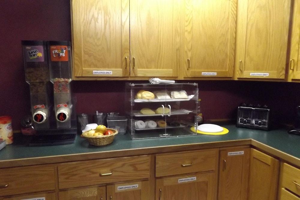 Nisswa Hotel and Suites photo 28