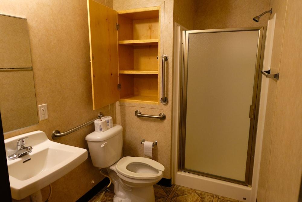 Target Hospitality - Orla South Lodge photo 12