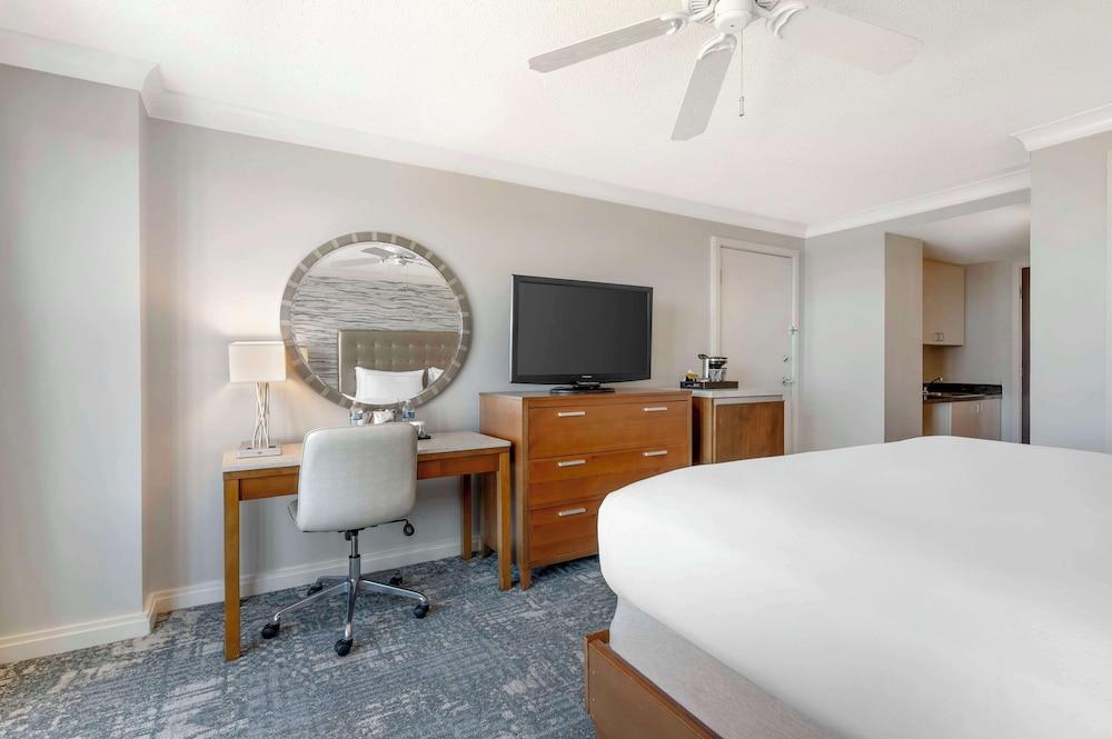 Hilton Virginia Beach Oceanfront photo 64