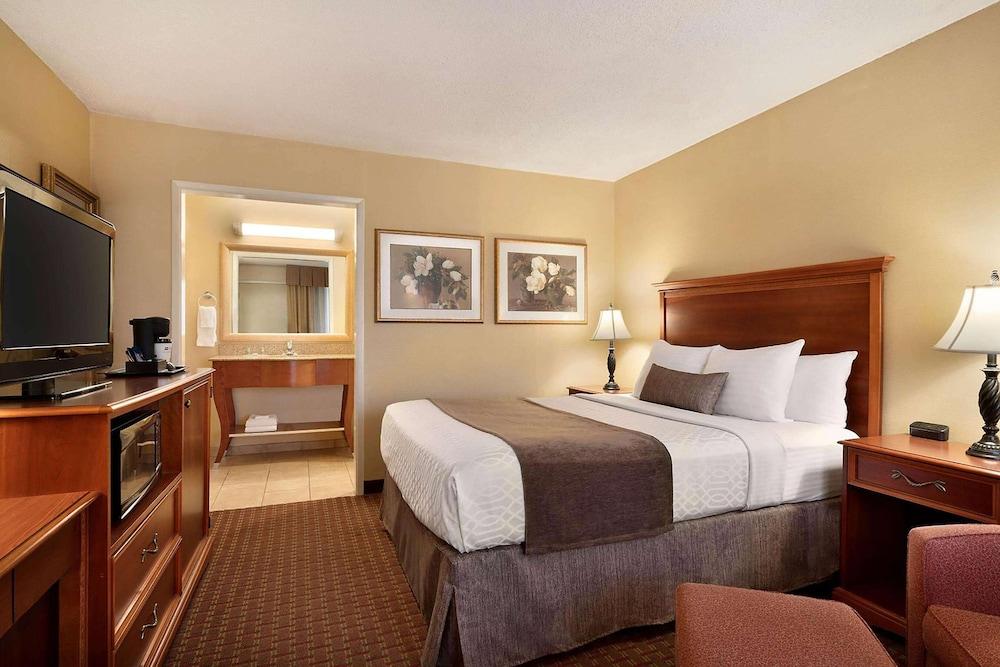 Baymont by Wyndham Culpeper photo 12