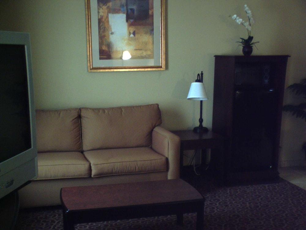 Hampton Inn Vidalia photo 25
