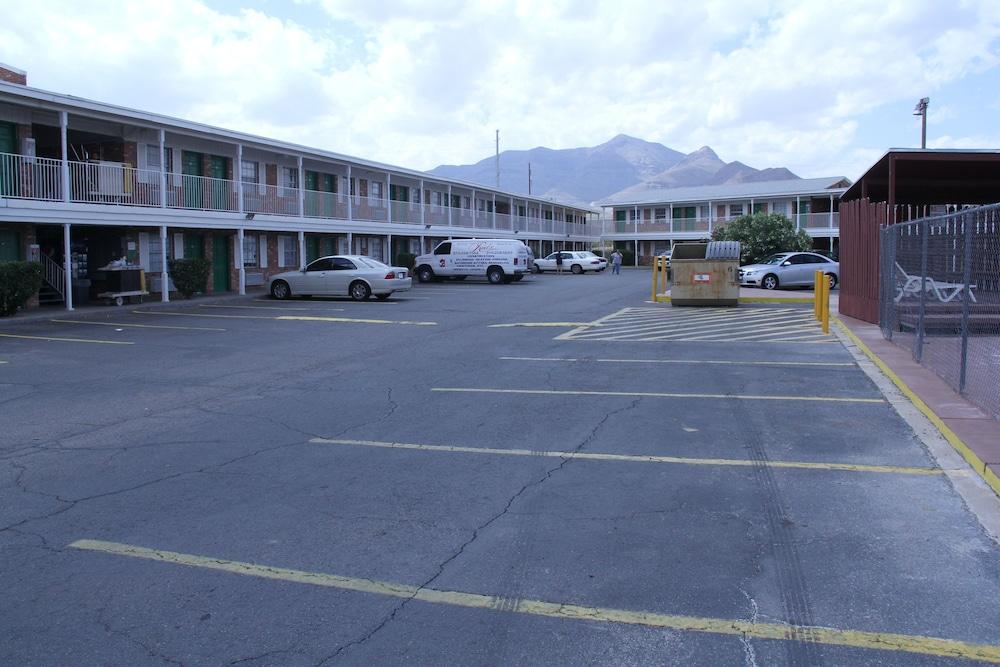 SuperLodge Motel photo 13