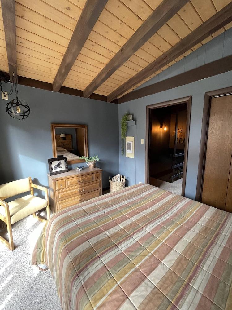 Auslander Condominiums photo 18