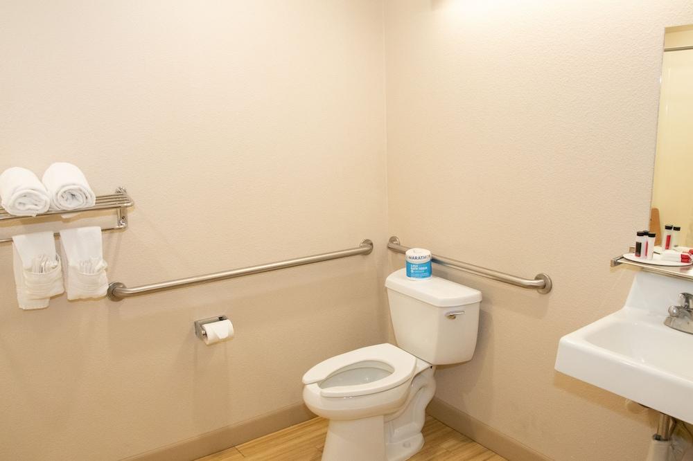 Microtel Inn & Suites by Wyndham Lodi/North Stockton photo 24