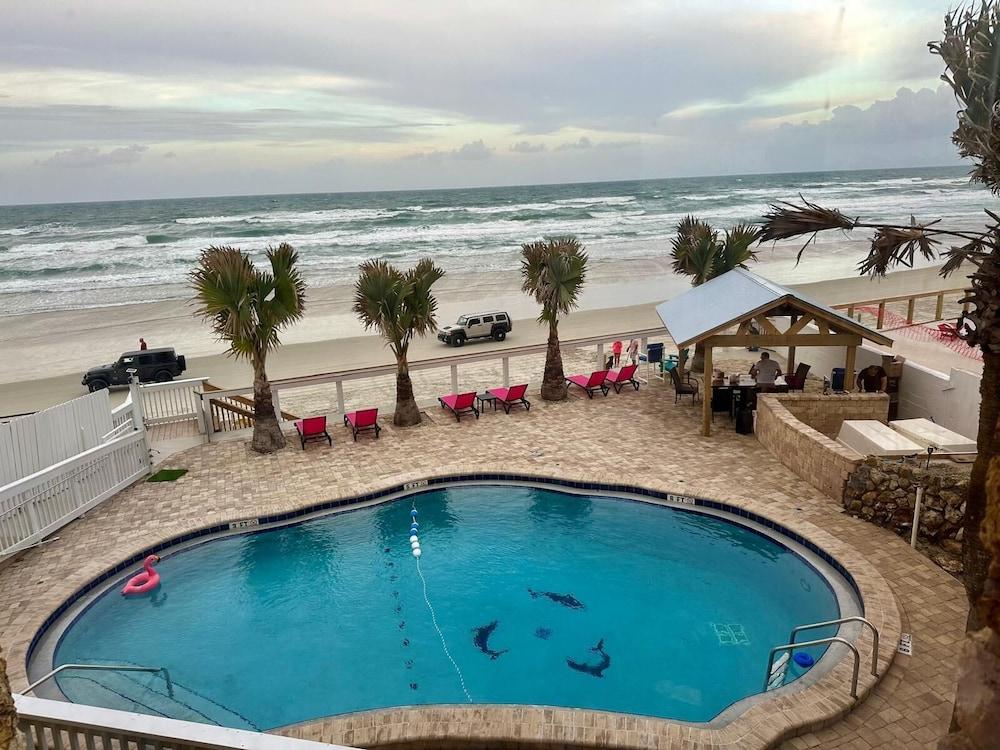 Flamingo Inn Beachfront photo 70