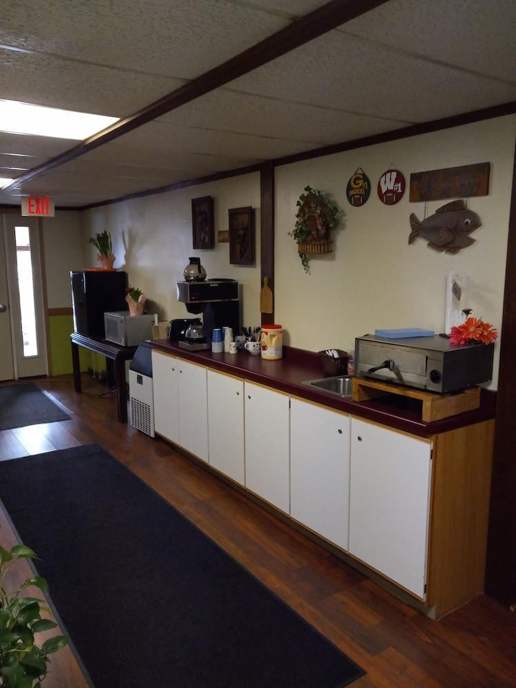 Motel 95 & campground photo 3