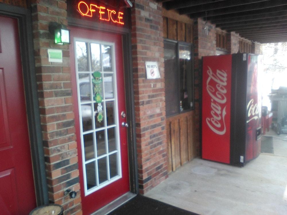 The Razorback Lodge photo 36