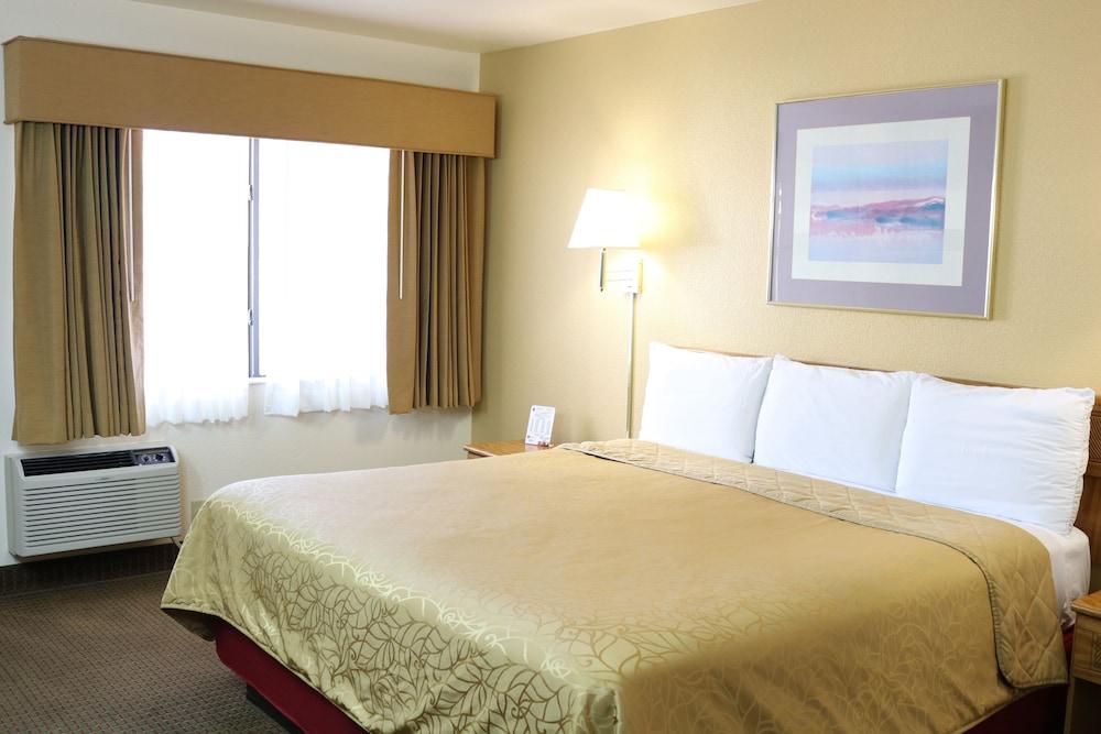 Highland Country Inn photo 7