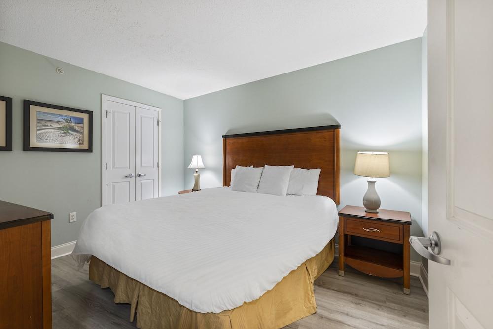 Sandy Beach Oceanfront Resort photo 80