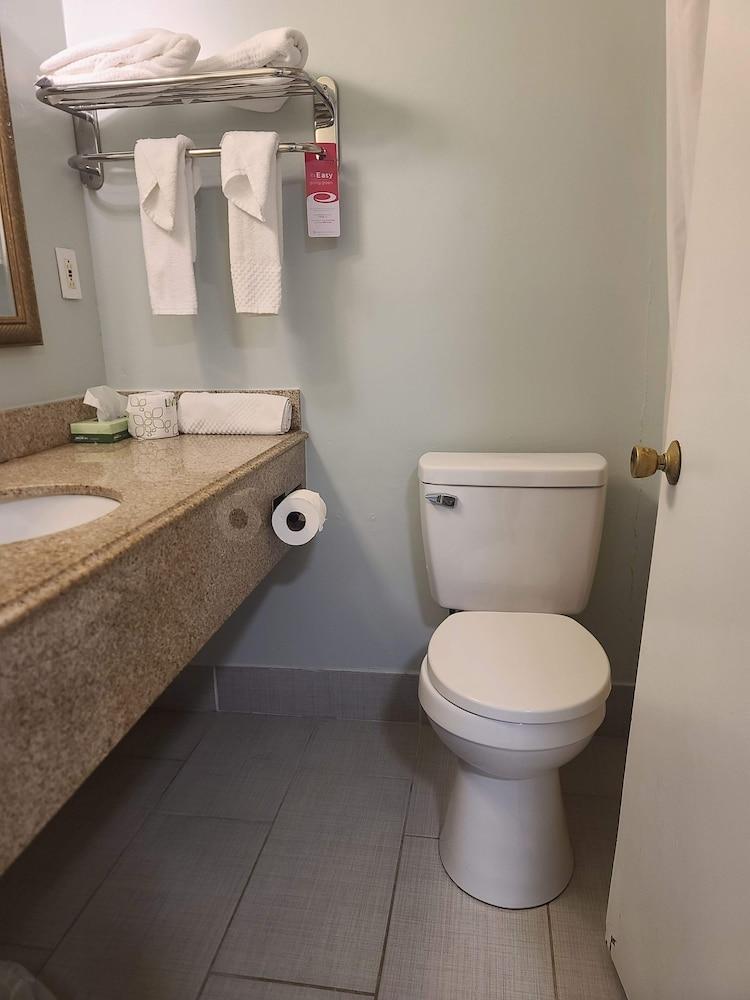Tilton Lodge Inn and Suites photo 10