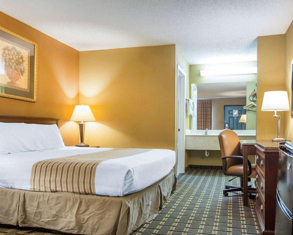 Econo Lodge Acworth East photo 8