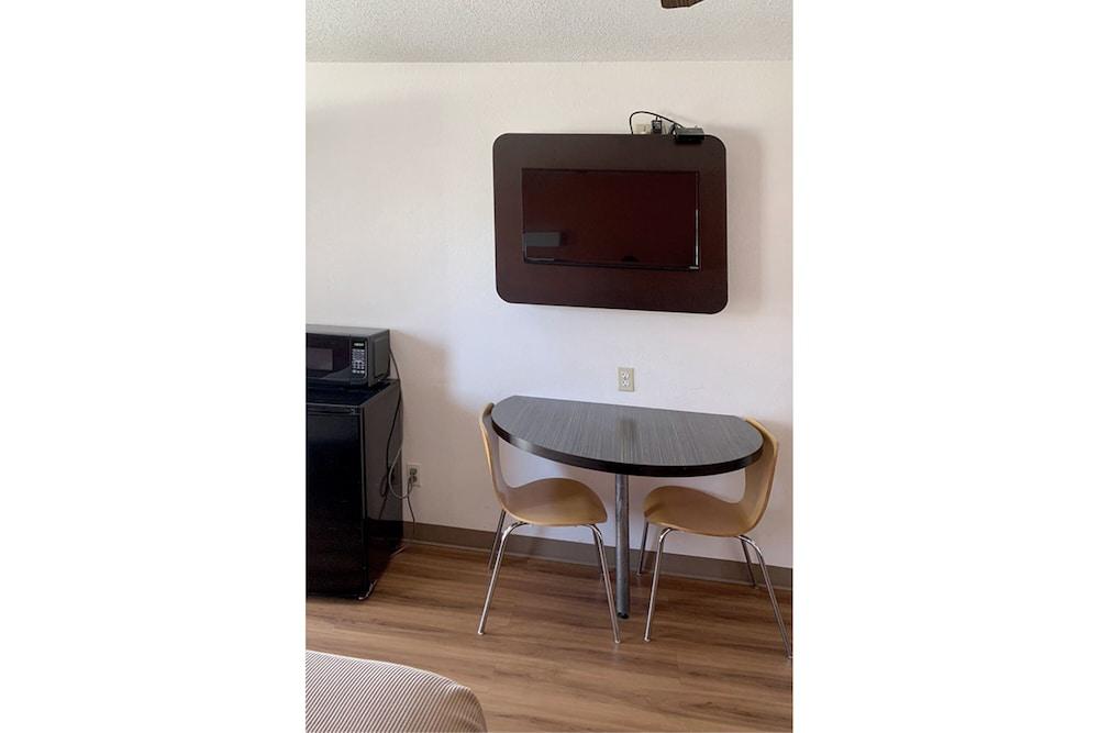 Motel 6 Cameron, MO photo 18
