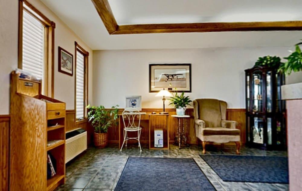 Home Suites photo 2