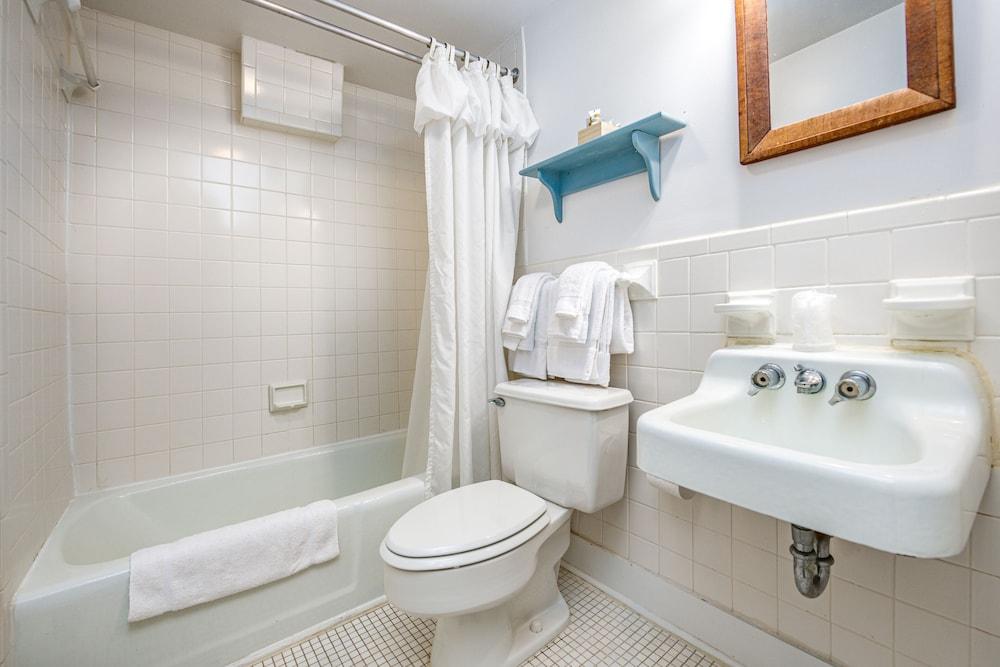 Wayside Inn photo 89