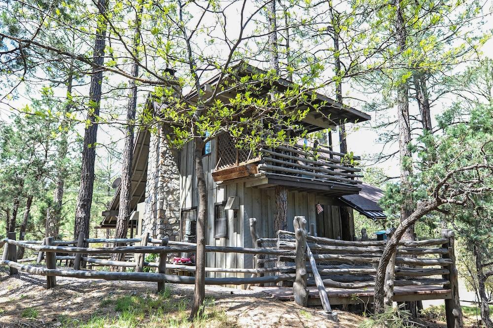 Bear Creek Motel And Cabins photo 60