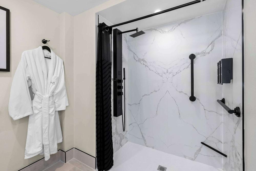 Latitude Suites Tinton Falls, part of Unscripted by Hyatt photo 27
