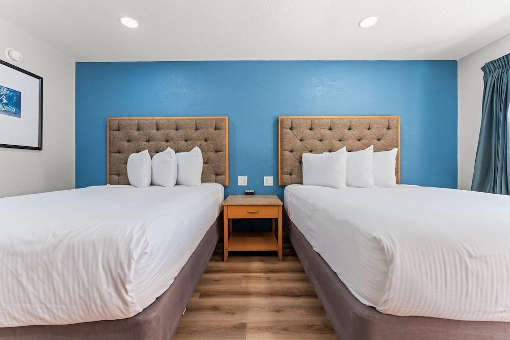 Econo Lodge Inn & Suites Sealy photo 22