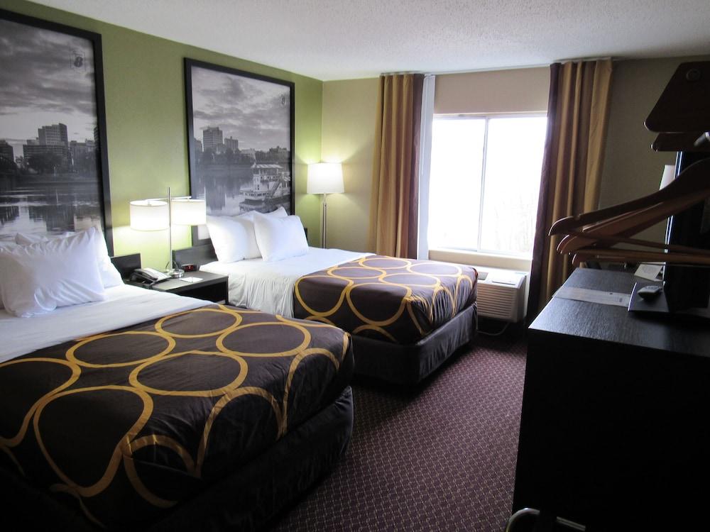 Super 8 by Wyndham New Cumberland photo 23