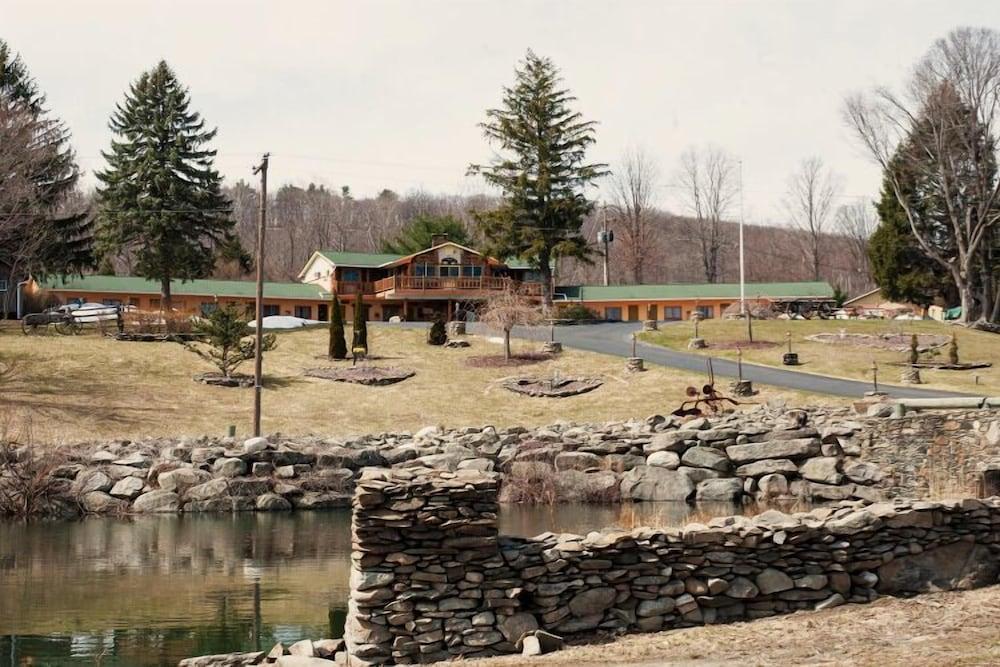 High Point Motel photo 1