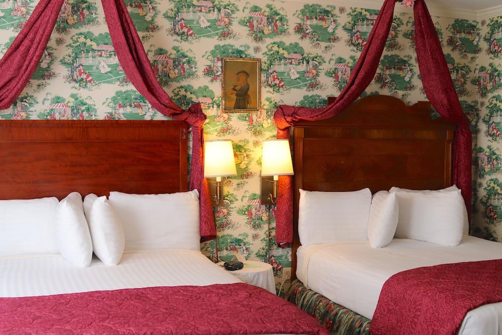 Inn on Mackinac photo 82