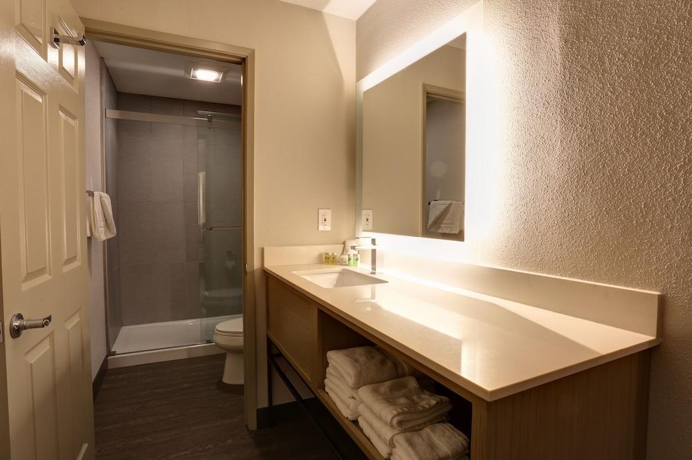 GreenTree Pasadena Inn photo 14