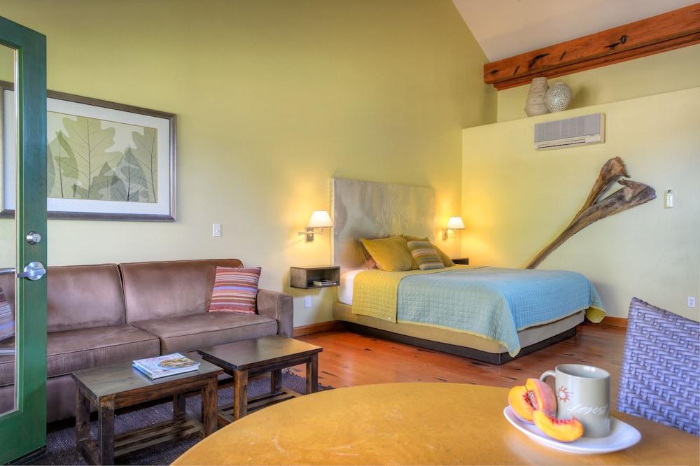 Desert Pearl Inn photo 2