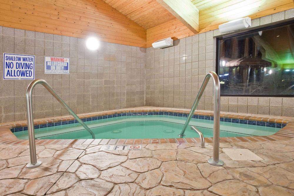 University Inn photo 11