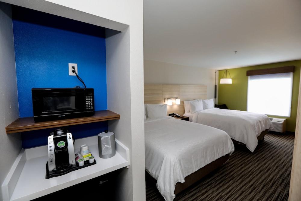 Holiday Inn Express : Hillsboro I-35 by IHG photo 22