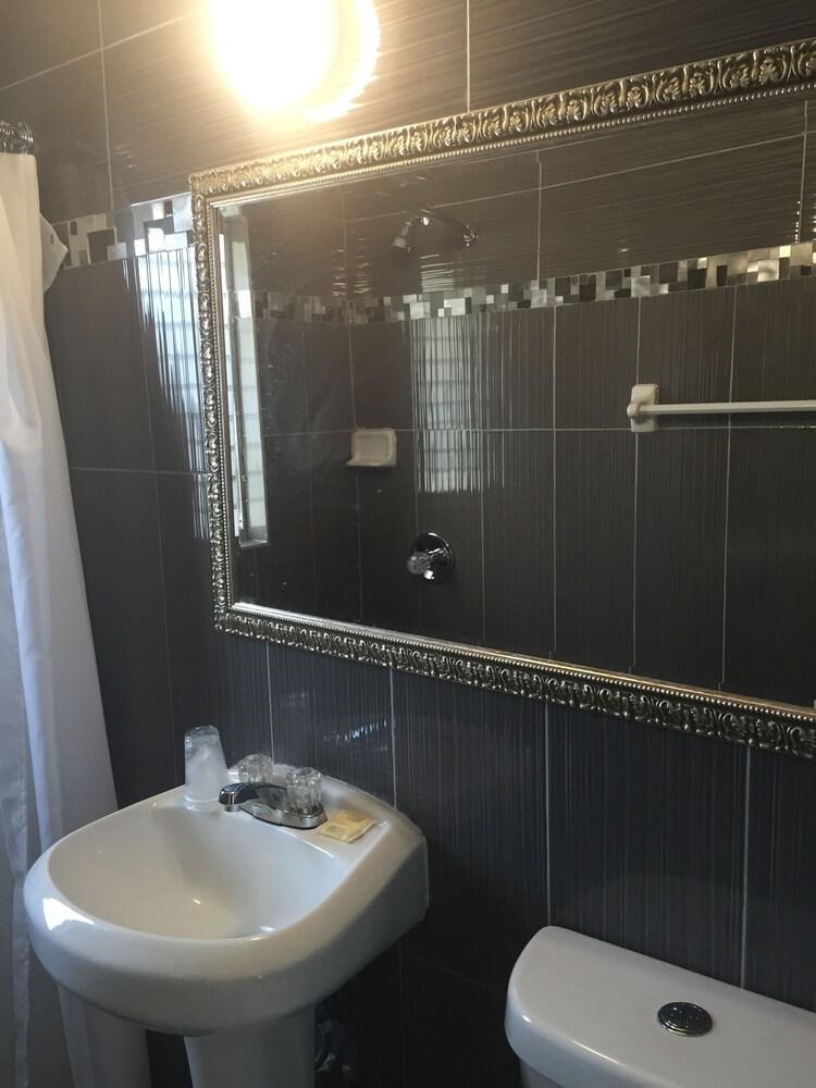 Family Inn photo 6