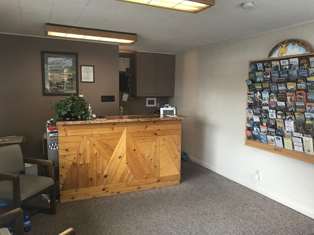 Four Winds Motel photo 10