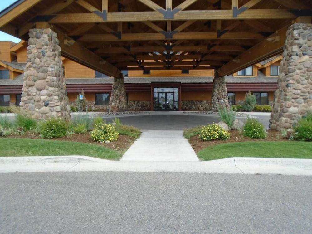 Casper C'mon Inn Hotel & Suites photo 8
