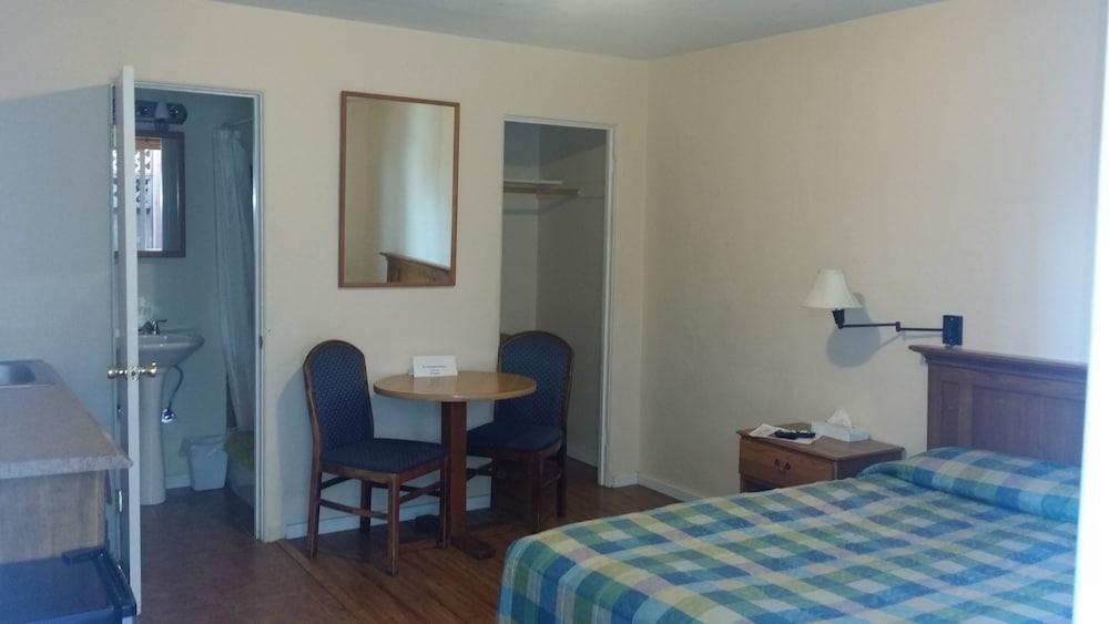 The New Terrace Hotel photo 29