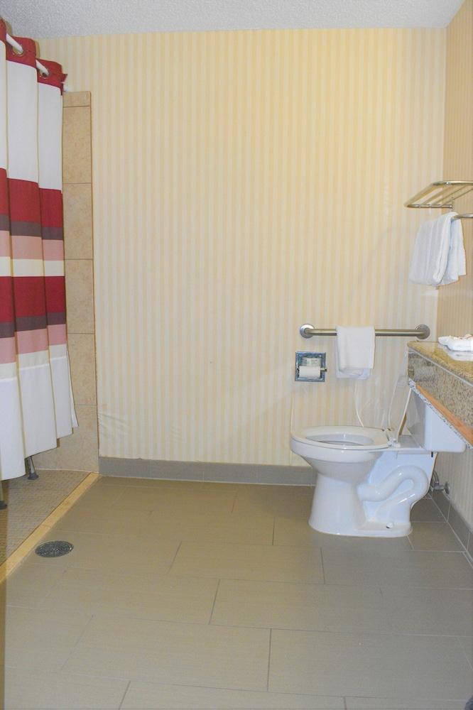 Red Roof Inn & Suites Little Rock photo 23