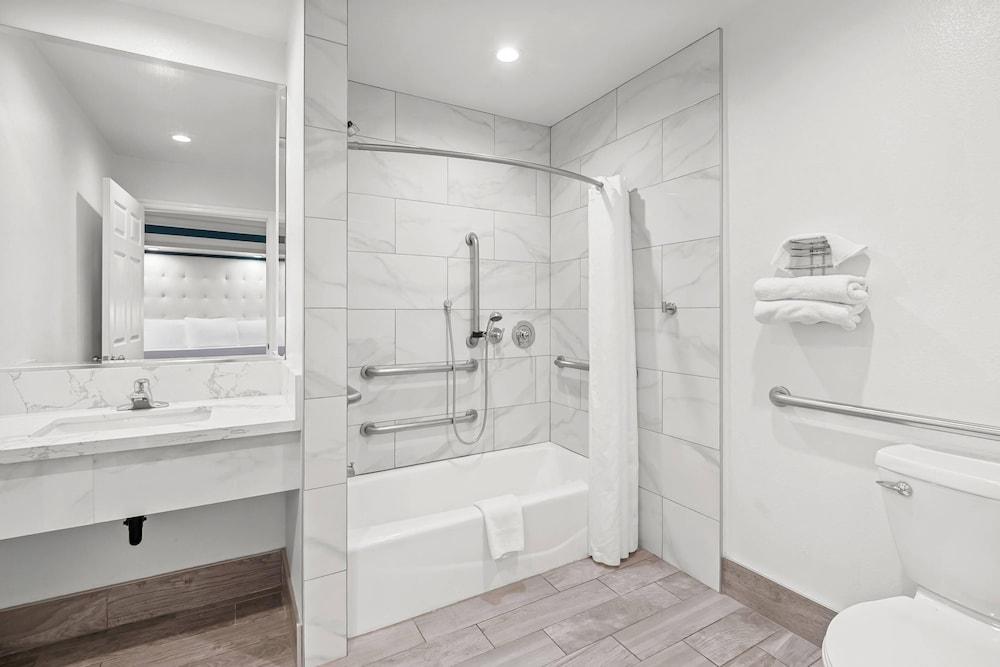 Rodeway Inn Commerce - Los Angeles photo 8