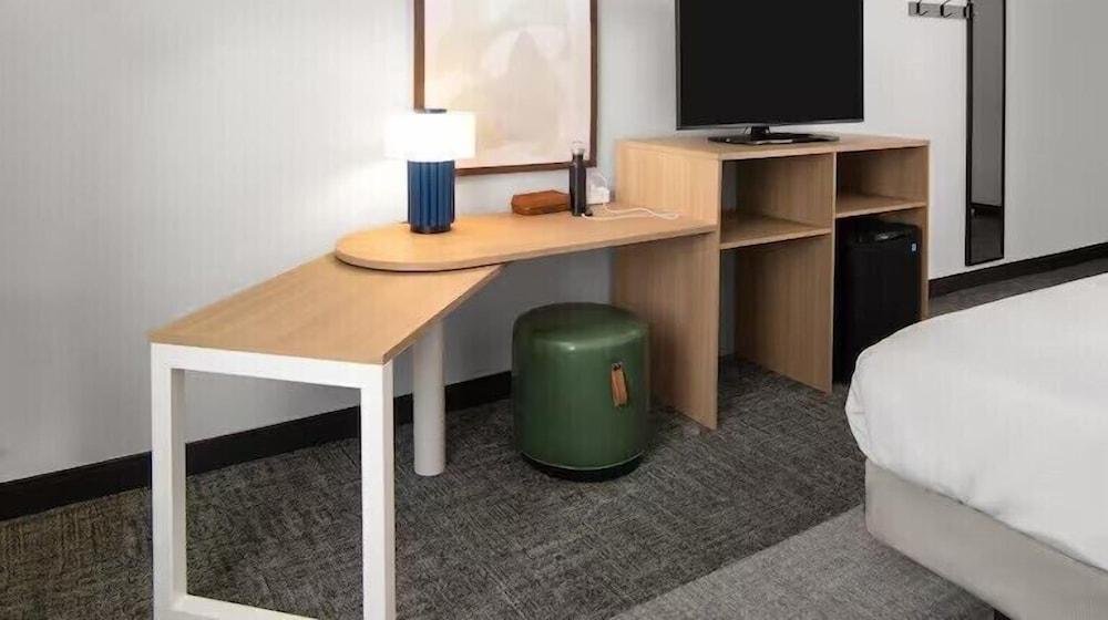 Spark by Hilton Norfolk photo 15