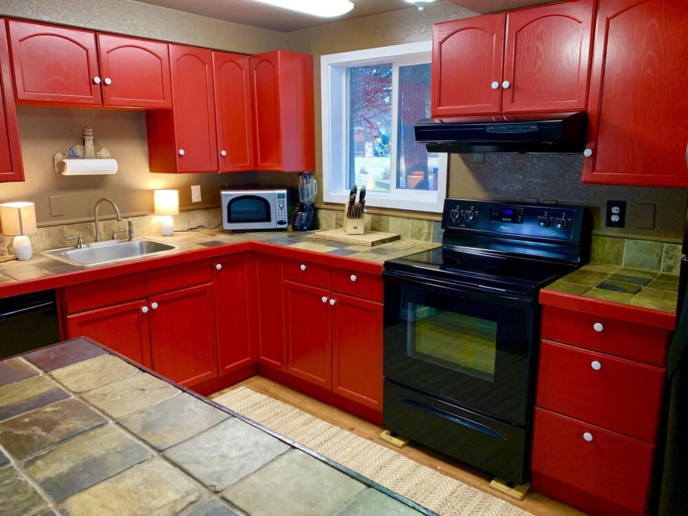 Ocean House Inn & Condos photo 96
