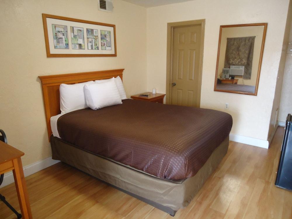 Budget Inn photo 7