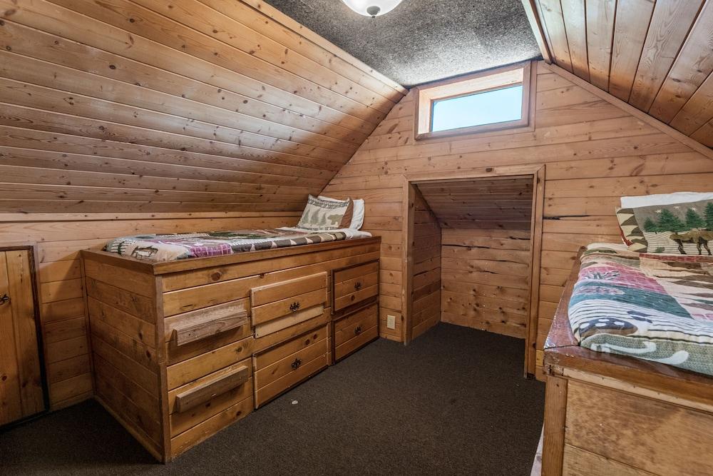Big Bear Lakefront Lodge photo 26