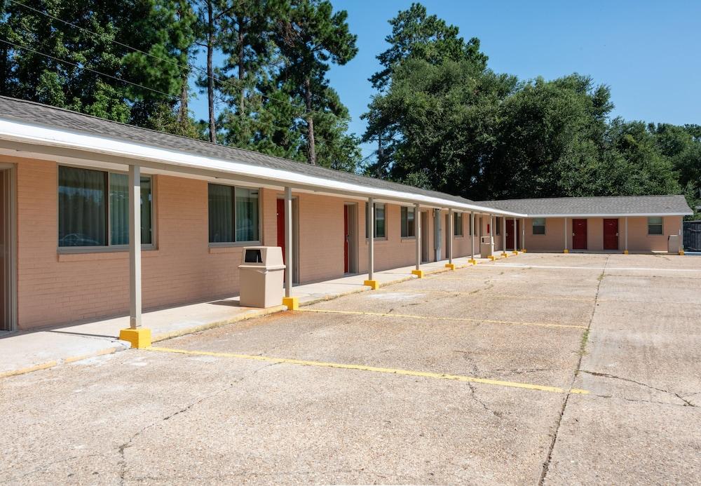 Budget Inn & Suites photo 3